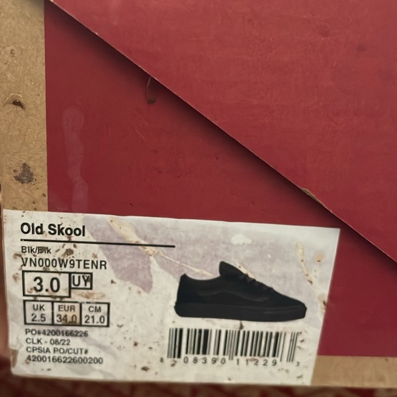 Color black - Picture 2 of 4